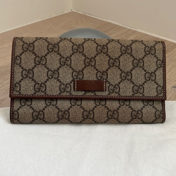 Authentic Gucci Wallet Monogram Logo Long